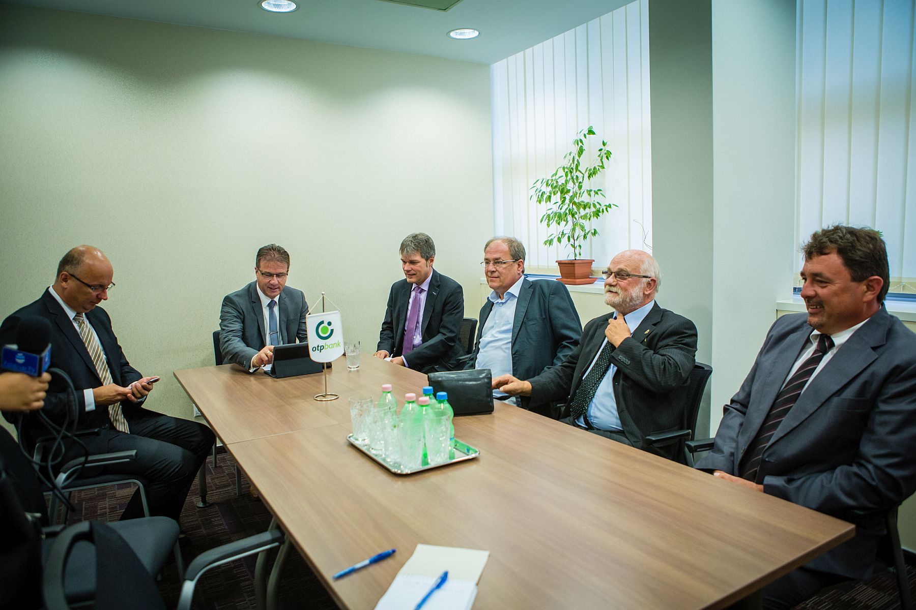 MFB Pontot nyitottak Fehérváron – cél a kis és közepes vállalkozások segítése